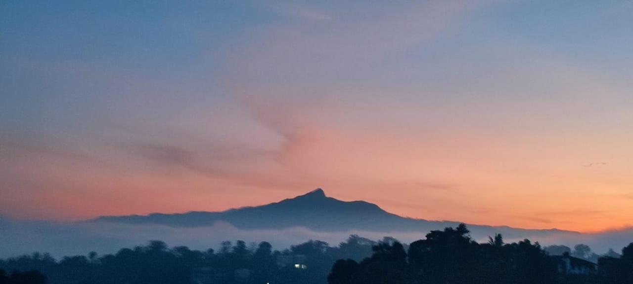 The Tenthola Kandy Ngoại thất bức ảnh